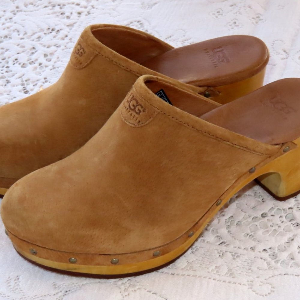 Brown Suede Clogs • UGG Australia • Sexy 3" Heel • Very Comfortable